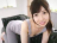 お嬢様大学に通うウブで経験人数2人なのに実はSEXが激しく潮吹きまくり、汗ダラダラ垂らす現役女子大生AVデビュー！！ 後編