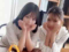 四葉さな・無修正個人撮影動画「4P連続中出し黒髪の華奢な子と巨乳のアニメ声バイト仲間のカフェ店員」前編 (※映像ノイズ有り)