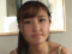 無修正個人撮影動画「家庭崩壊させたオンナ　自宅訪問し、他人棒を咥えさせ 冷め切った薄暗い部屋で連続大量中出し」